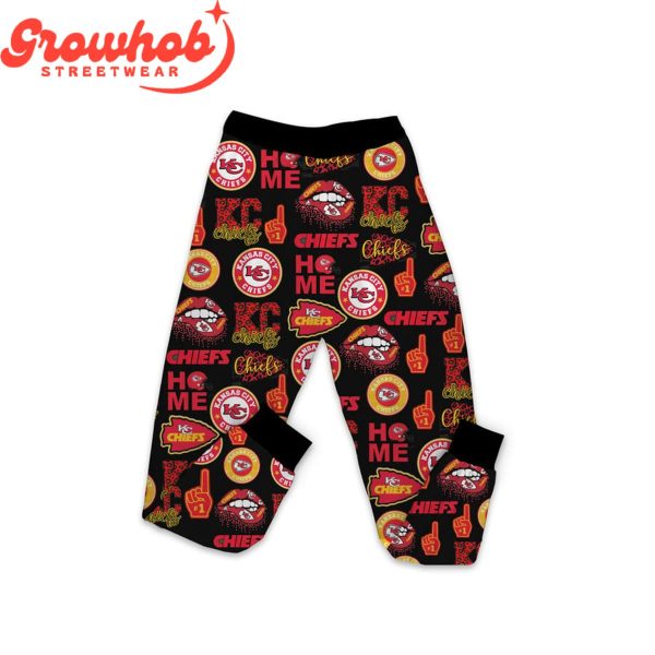 Kansas City Chiefs Mahomes To Kelce Fleece Pajamas Set